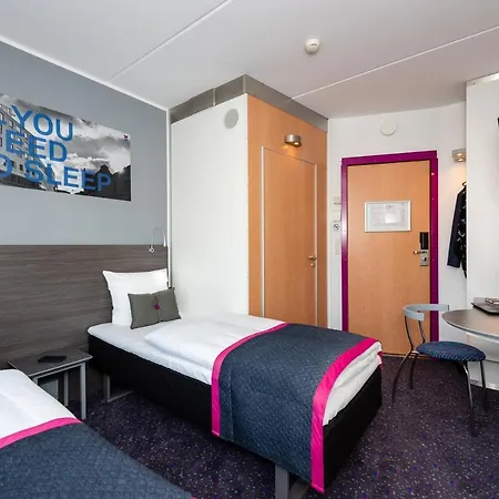 מלון Cabinn Aalborg 2*