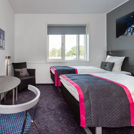 מלון Cabinn Aalborg 2*